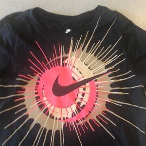 Nike short sleeve shirt